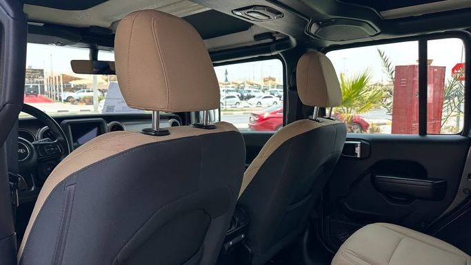 Used Jeep Wrangler IV (JL), 3.6 l, 2020 in Sharjah by Badar Used Cars, Black color.  | AUTO.AE