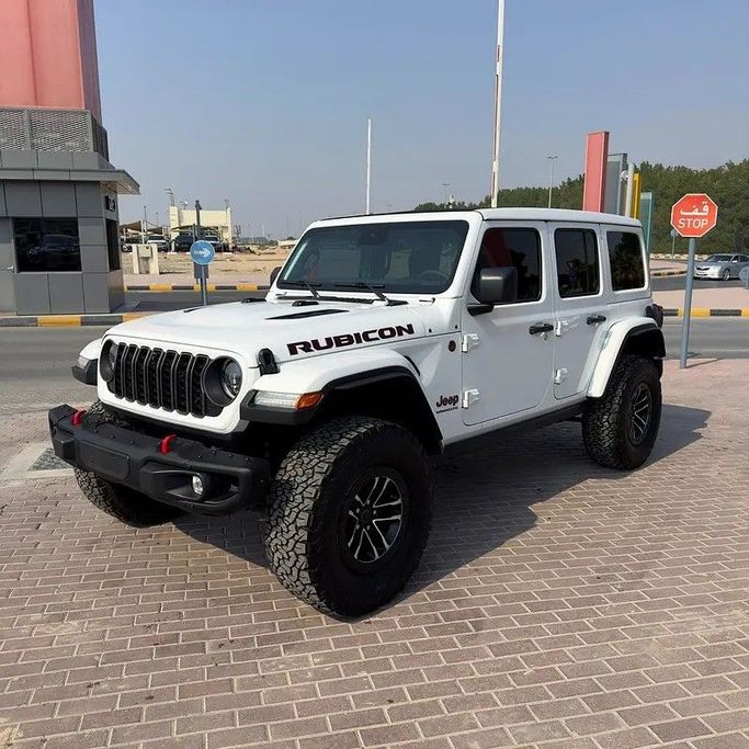 Used Jeep Wrangler IV (JL) Facelift, 3.6 l, 2024 in Sharjah by Golden Desert Used Car, White color. Other | AUTO.AE