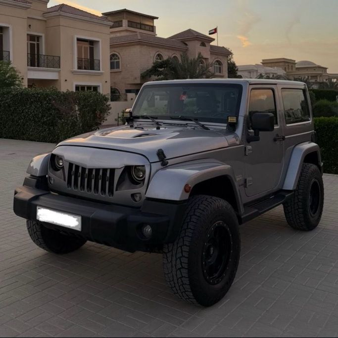 مستعملة Jeep Wrangler III (JK), 3.6 l, 2015 في في الشارقة، اللون رمادي. مواصفات الخليج | AUTO.AE | إعلان #248754