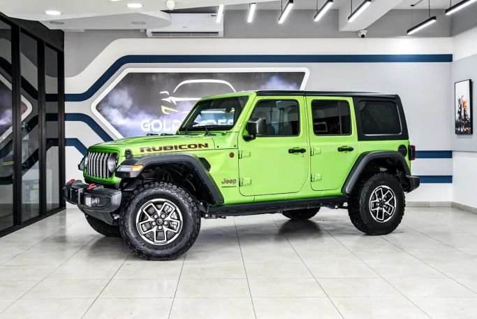Подержанный Jeep Wrangler IV (JL) Рестайлинг, 3.6 л, 2025 в Шардже от Golden Desert Used Car Зеленый цвет.  | AUTO.AE | Объявление #263176