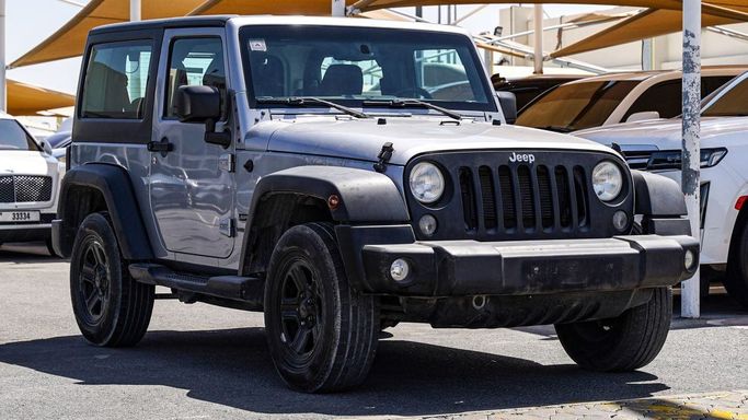 مستعملة Jeep Wrangler III (JK), 3.6 l, 2015 في في الشارقة من Almalakyah Cars، اللون رمادي. مواصفات الخليج | AUTO.AE | إعلان #267443