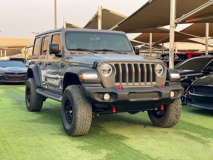 مستعملة Jeep Wrangler IV (JL)، 3.6 لتر، 2023 في الإمارات، الشارقة من Rebou Alfakhama، اللون رمادي. مواصفات الخليج | AUTO.AE | إعلان #295813 — صورة 2 من 15