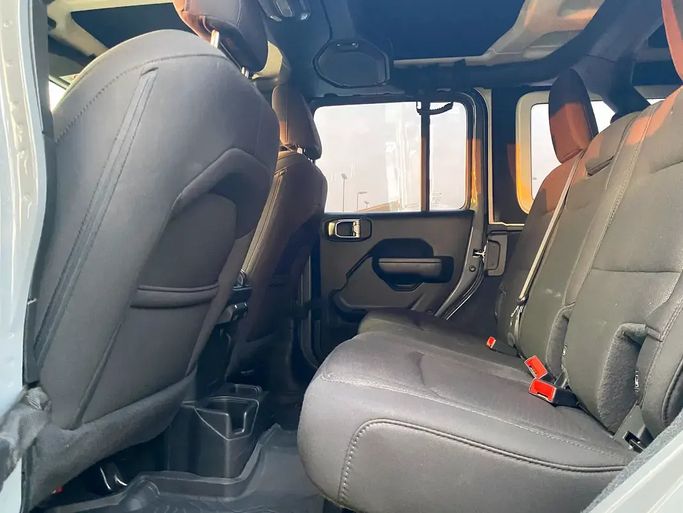 مستعملة Jeep Wrangler IV (JL)، 3.6 لتر، 2023 في الإمارات، الشارقة من Rebou Alfakhama، اللون رمادي. مواصفات الخليج | AUTO.AE | إعلان #295813 — صورة 11 من 15