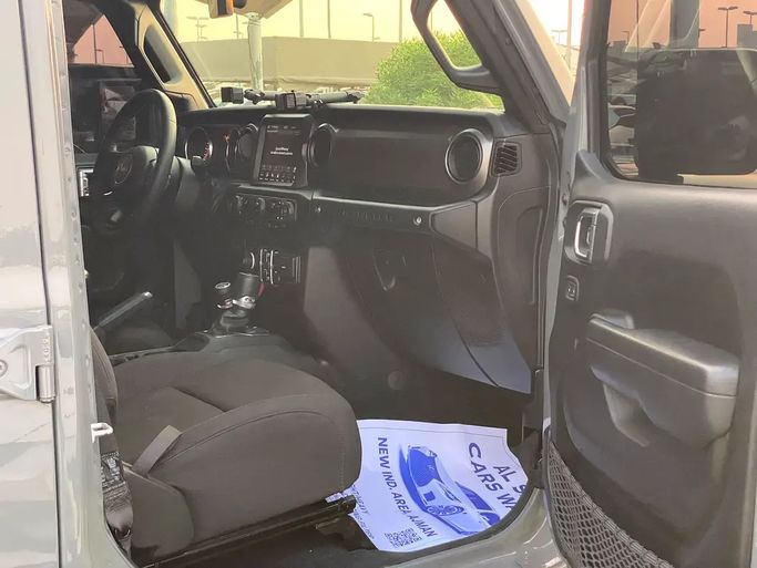 مستعملة Jeep Wrangler IV (JL)، 3.6 لتر، 2023 في الإمارات، الشارقة من Rebou Alfakhama، اللون رمادي. مواصفات الخليج | AUTO.AE | إعلان #295813 — صورة 13 من 15