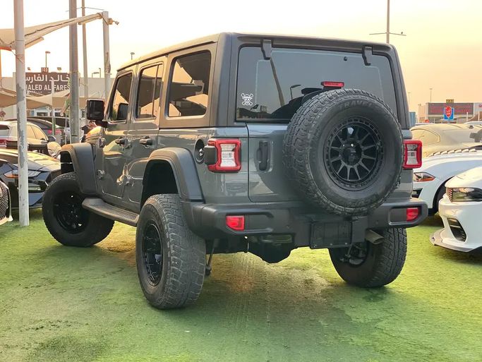 مستعملة Jeep Wrangler IV (JL)، 3.6 لتر، 2023 في الإمارات، الشارقة من Rebou Alfakhama، اللون رمادي. مواصفات الخليج | AUTO.AE | إعلان #295813 — صورة 3 من 15