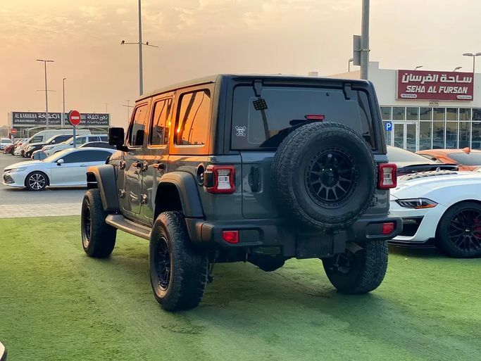 مستعملة Jeep Wrangler IV (JL)، 3.6 لتر، 2023 في الإمارات، الشارقة من Rebou Alfakhama، اللون رمادي. مواصفات الخليج | AUTO.AE | إعلان #295813 — صورة 4 من 15