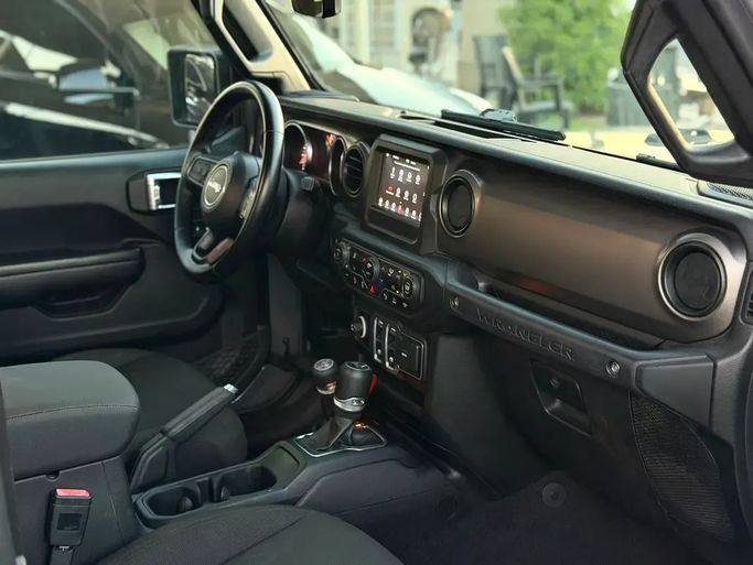 Подержанный Jeep Wrangler IV (JL), 3.6 л, 2021 в ОАЭ, Шарджа от Rebou Alfakhama Серый цвет. GCC | AUTO.AE | Объявление #295815 — фото 12 из 14