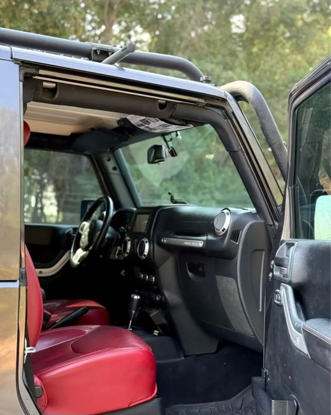 مستعملة Jeep Wrangler III (JK)، 3.6 لتر، 2016 في الإمارات، الشارقة من Najm Al Shimal Used Cars trd.، اللون رمادي. مواصفات الخليج | AUTO.AE | إعلان #295912 — صورة 11 من 12