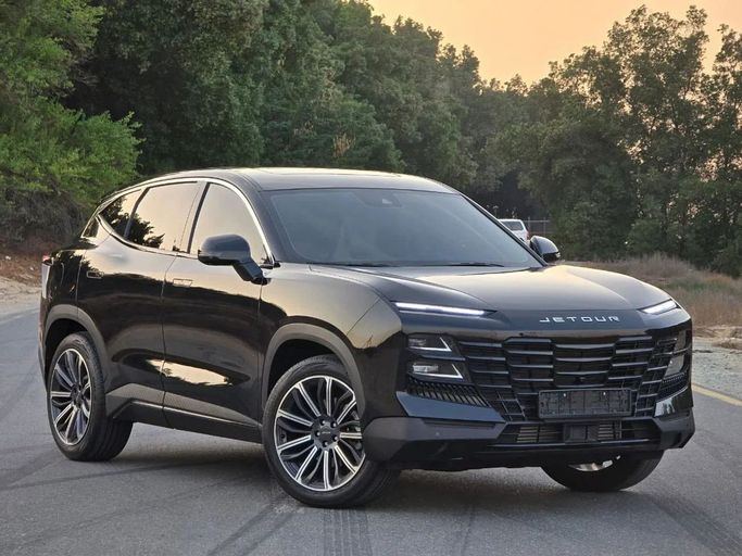 Подержанный Jetour Dashing I, 1.6 л, 2024 в Шардже от Al Jana Used Cars Черный цвет. Китайская | AUTO.AE