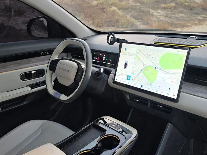 Подержанный Jetour Dashing I, 1.6 л, 2024 в Шардже от Al Jana Used Cars Черный цвет. Китайская | AUTO.AE