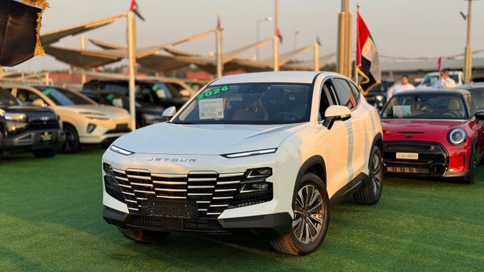 جديدة Jetour Dashing أنا شد الوجه, 1.5 l, 2026 في في الشارقة من Badar Used Cars، اللون أبيض. مواصفات الخليج | AUTO.AE