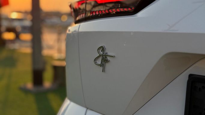 جديدة Jetour Dashing أنا شد الوجه, 1.5 l, 2026 في في الشارقة من Badar Used Cars، اللون أبيض. مواصفات الخليج | AUTO.AE