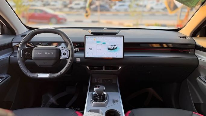 Новый Jetour Dashing I Рестайлинг, 1.5 л, 2026 в Шардже от Badar Used Cars Белый цвет.  | AUTO.AE