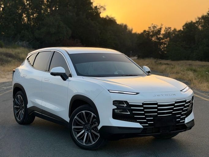 Подержанный Jetour Dashing I, 1.6 л, 2024 в Шардже от Najm Suhail Белый цвет. GCC | AUTO.AE | Объявление #255886