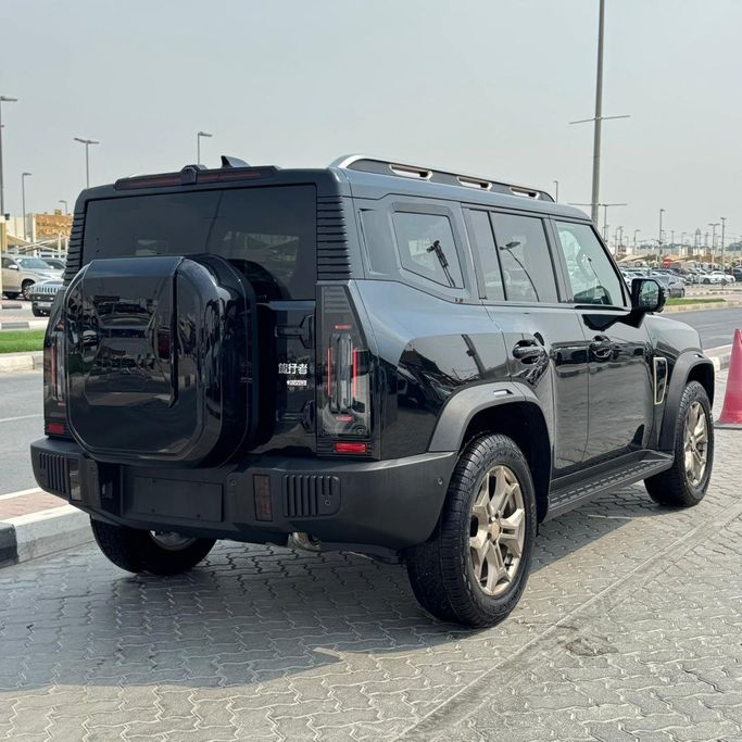 Новый Jetour T2, 2.0 л, 2025 в Шардже от Alfaris Used Cars Черный цвет.  | AUTO.AE