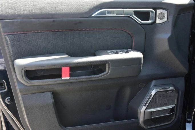 Новый Jetour T2, 2.0 л, 2024 в Шардже от Alfaris Used Cars Черный цвет. Other | AUTO.AE