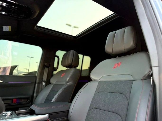 Подержанный Jetour T2, 2.0 л, 2024 в Шардже от Hayan Alkhudari Used Cars Черный цвет. GCC | AUTO.AE