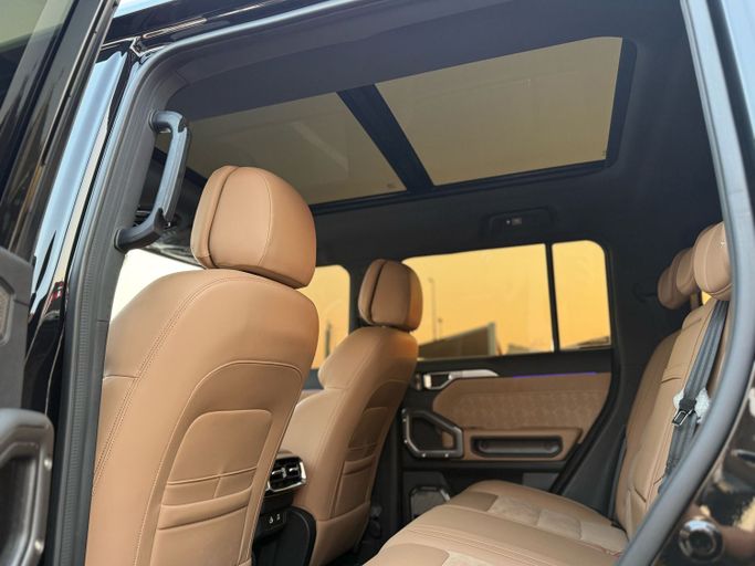 Подержанный Jetour T2, 2.0 л, 2025 в Шардже Черный цвет. GCC | AUTO.AE