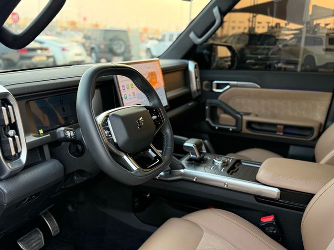 Подержанный Jetour T2, 2.0 л, 2025 в Шардже Черный цвет. GCC | AUTO.AE