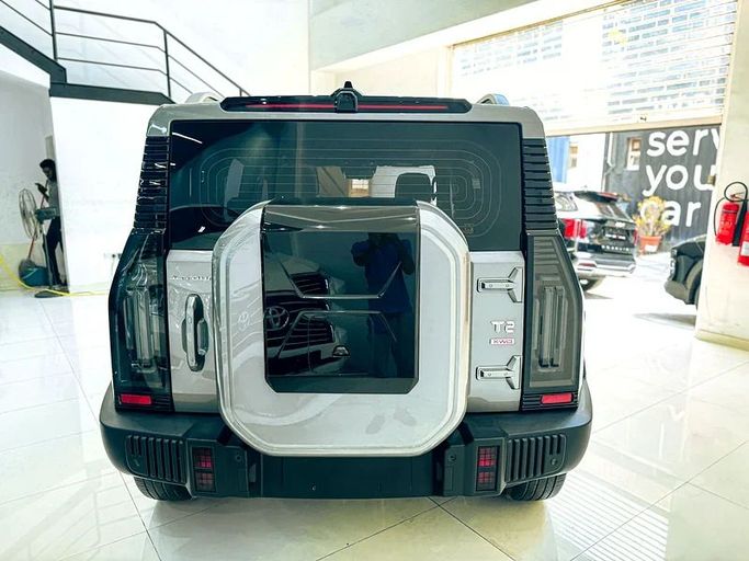 Подержанный Jetour T2, 2.0 л, 2025 в Шардже от Ryno Cars Серебристый цвет. GCC | AUTO.AE