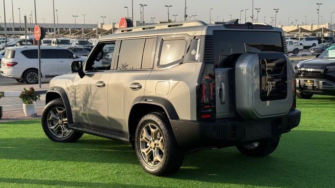 Новый Jetour T2, 2.0 л, 2025 в Шардже от Badar Used Cars Коричневый цвет.  | AUTO.AE