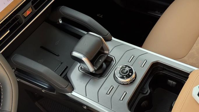 Used Jetour T2, 2.0 l, 2025 in Sharjah by Badar Used Cars, Tan color.  | AUTO.AE