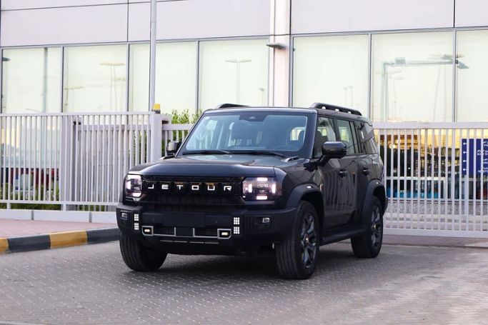 Новый Jetour T2, 2.0 л, 2025 в Шардже от Sama Al Sham Cars Черный цвет. GCC | AUTO.AE