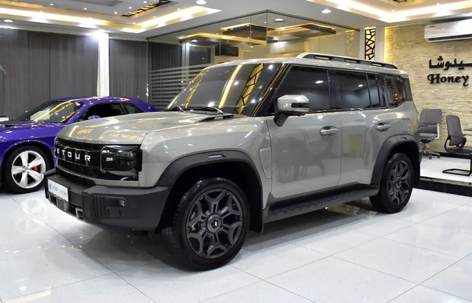مستعملة Jetour T2, 2.0 l, 2024 في في الشارقة من Honey Jidosha Used Cars Tr.، اللون رمادي. المواصفات الصينية | AUTO.AE | إعلان #272994