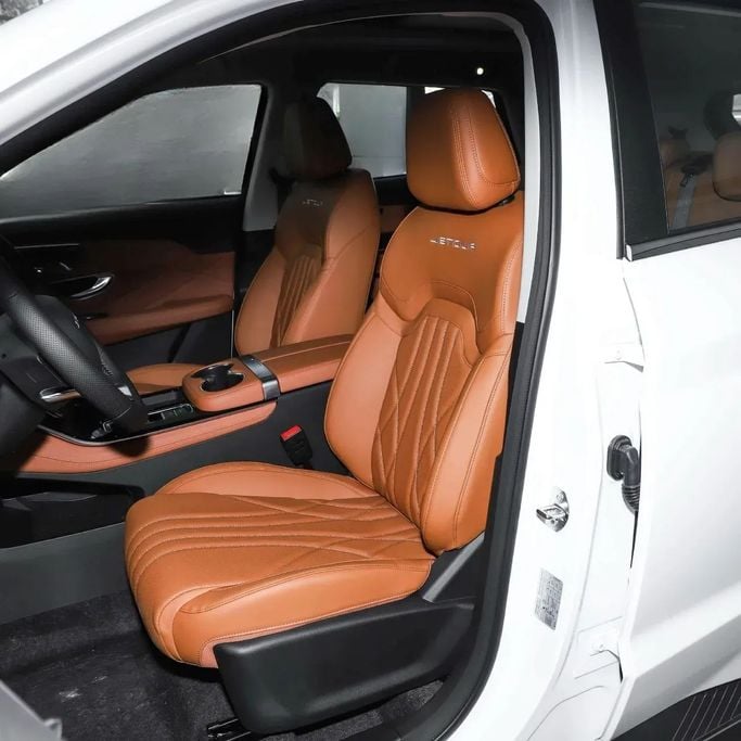 Новый Jetour X70 PLUS I Рестайлинг 2, 1.5 л, 2025 в Шардже от Kandy Cars Белый цвет. Other | AUTO.AE