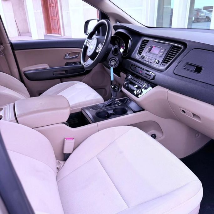 Used Kia Carnival III, 3.3 l, 2016 in Sharjah by Sarmad Cars, Golden color. GCC Specs | AUTO.AE