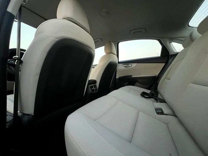 Подержанный Kia Cerato IV Рестайлинг, 1.6 л, 2022 в Шардже от Al Rukin Al Saudi Серый цвет. GCC | AUTO.AE