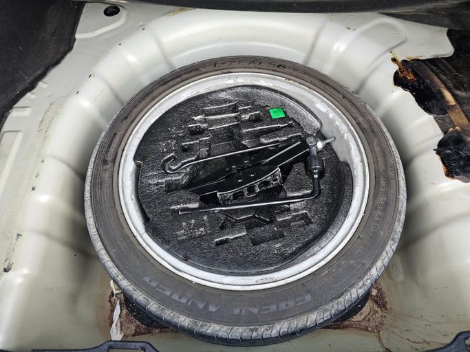 Подержанный Kia Cerato III Рестайлинг (Classic), 1.6 л, 2017 в Шардже от Al Helal Al Abyadh Used Cars Серебристый цвет. GCC | AUTO.AE