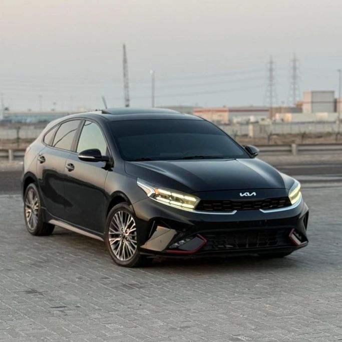 Подержанный Kia Cerato IV, 1.6 л, 2022 в Шардже от Sarmad Cars Черный цвет. Other | AUTO.AE