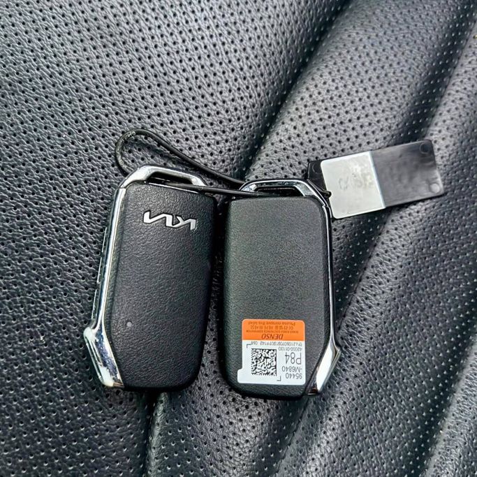 Подержанный Kia Cerato IV, 1.6 л, 2022 в Шардже от Sarmad Cars Черный цвет. Other | AUTO.AE