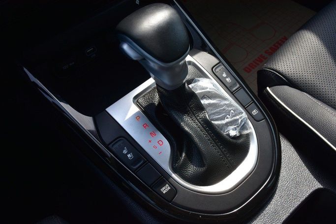 Подержанный Kia Forte III Рестайлинг, 1.6 л, 2024 в Шардже от Alfaris Used Cars Белый цвет.  | AUTO.AE