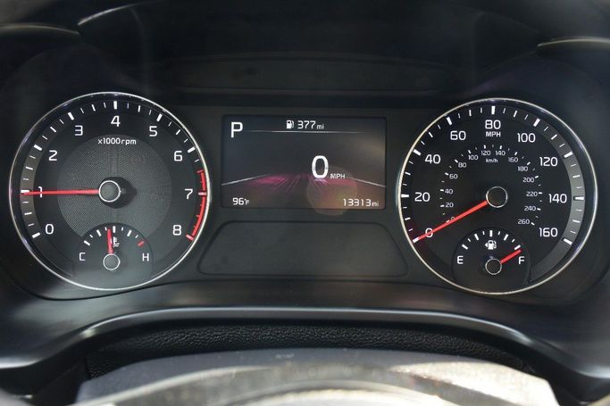 Подержанный Kia Forte III Рестайлинг, 1.6 л, 2024 в Шардже от Alfaris Used Cars Белый цвет.  | AUTO.AE