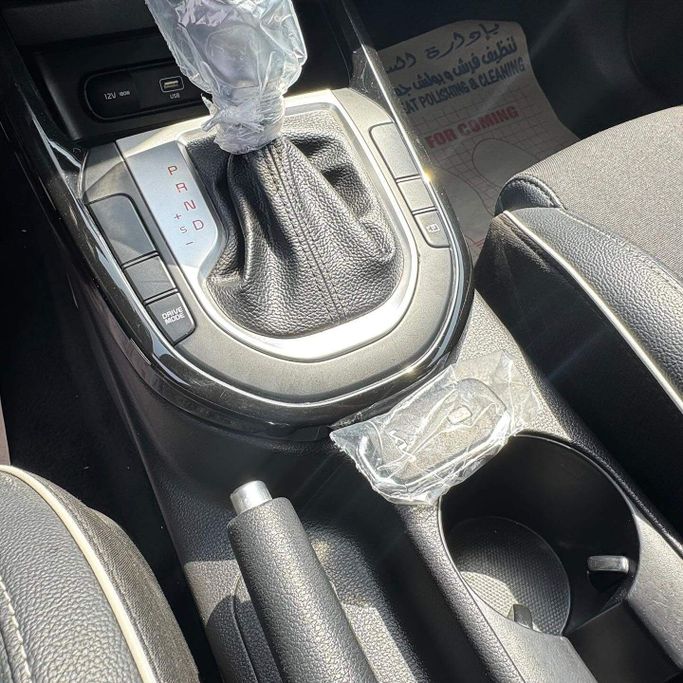 Used Kia Forte III Facelift, 1.6 l, 2024 in Sharjah by Alfaris Used Cars, Grey color. Other | AUTO.AE