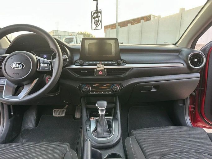Used Kia Forte III, 2.0 l, 2019 in Sharjah by Laqtah Used Cars, Red color. American Specs | AUTO.AE