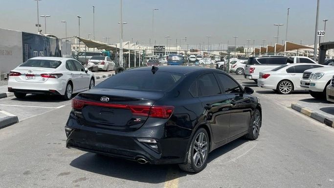 Подержанный Kia Forte III, 2.0 л, 2019 в Шардже от Halla Cars Черный цвет. Американская | AUTO.AE
