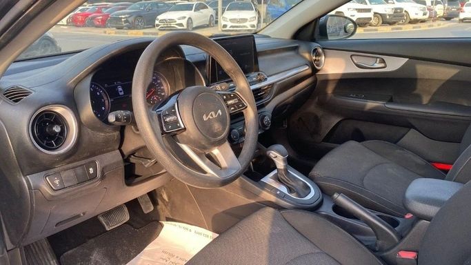 Подержанный Kia Forte III Рестайлинг, 2.0 л, 2022 в Шардже от Halla Cars Серый цвет. Американская | AUTO.AE