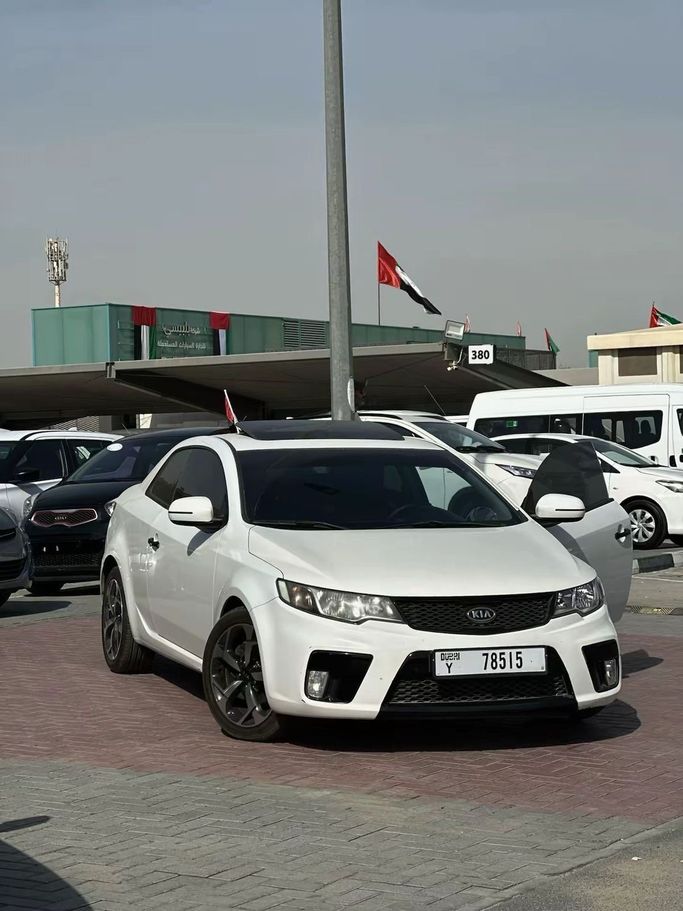 Used Kia Forte I, 2.0 l, 2012 in Sharjah by Bawabat Al Hadaf Used Cars, White color.  | AUTO.AE