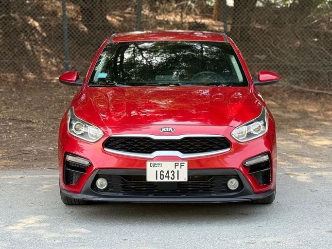 Подержанный Kia Forte III, 1.6 л, 2019 в Шардже от AL HAMOOR AL THAHABI Красный цвет. Американская | AUTO.AE