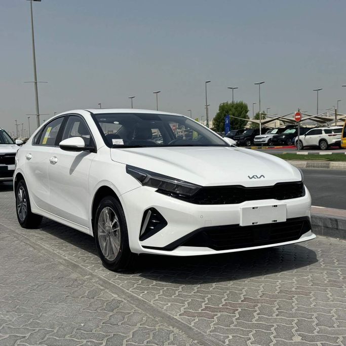 New Kia K3 II (China Market) Facelift, 1.4 l, 2025 in Sharjah by Alfaris Used Cars, White color. Other | AUTO.AE
