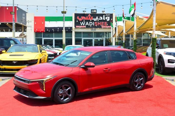 مستعملة Kia K4, 1.6 l, 2025 في في الشارقة من Wadishee Used Cars، اللون أحمر. المواصفات الأمريكية | AUTO.AE | إعلان #254841