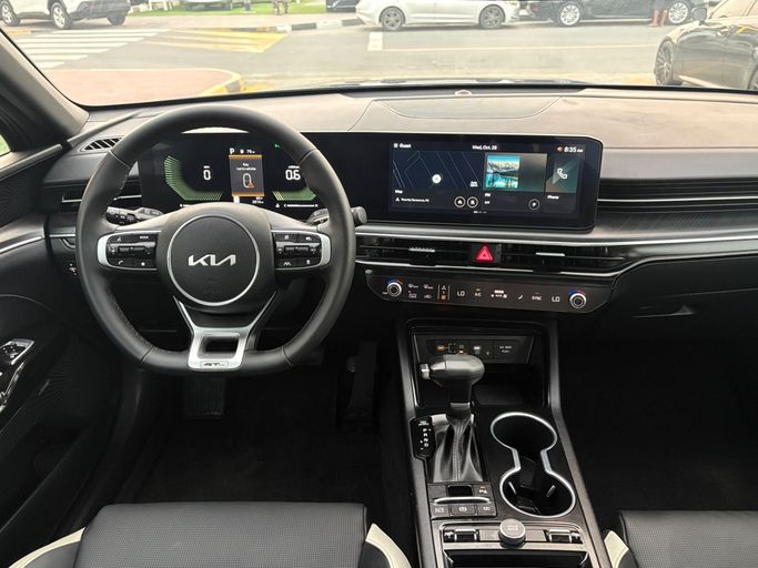 مستعملة Kia K5 ثالثاً فيس ليفت، 2.5 لتر، 2026 في الإمارات، الشارقة من Lamer Motors، اللون أزرق. المواصفات الأمريكية | AUTO.AE | إعلان #296082 — صورة 10 من 18