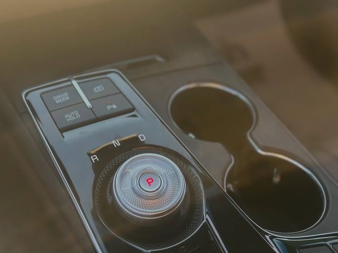 Used Kia K8 I, 2.5 l, 2024 in Sharjah by Badar Used Cars, Black color.  | AUTO.AE