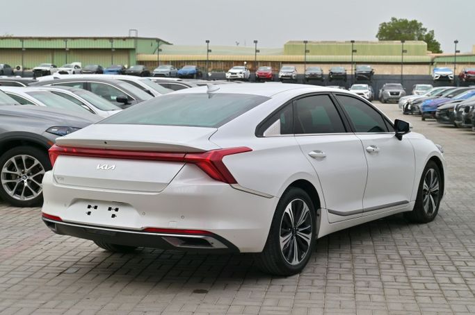 مستعملة Kia K8 I, 3.5 l, 2022 في في الشارقة، اللون أبيض. مواصفات الخليج | AUTO.AE | إعلان #249577