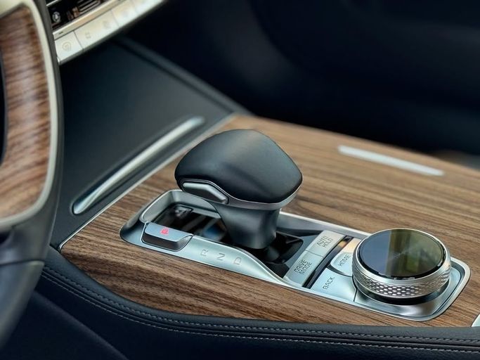 Used Kia K9 II (RJ) Facelift, 3.8 l, 2023 in Sharjah by Badar Used Cars, Black color.  | AUTO.AE