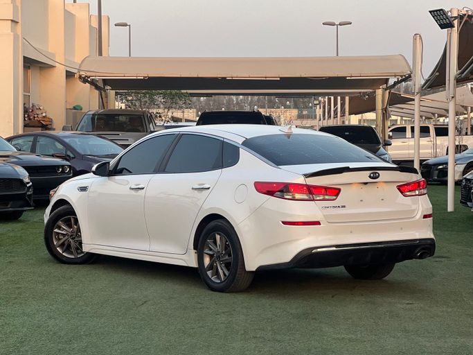 New Kia Optima IV Facelift, 2.0 l, 2020 in Sharjah by Lamer Motors, White color. American Specs | AUTO.AE