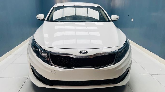 Used Kia Optima IV, 2.4 l, 2016 in Sharjah, White color. GCC Specs | AUTO.AE